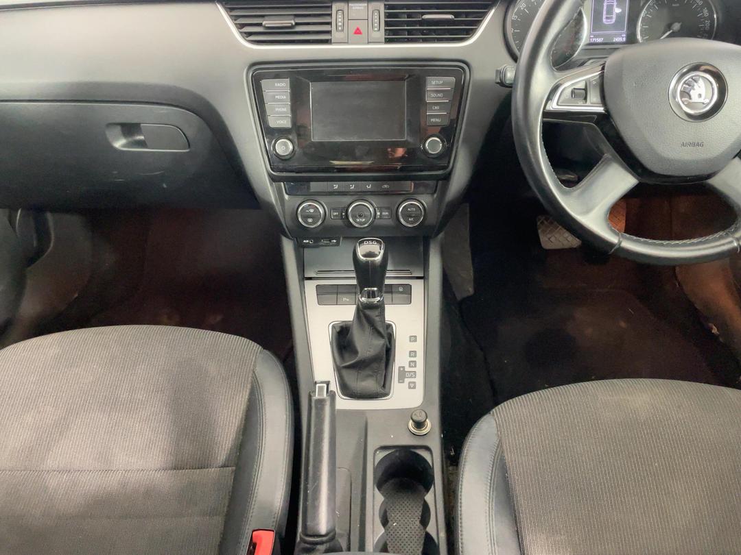 Photo '18' of Skoda Octavia