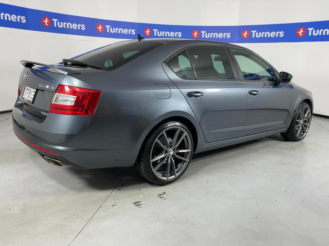 Photo '7' of Skoda Octavia