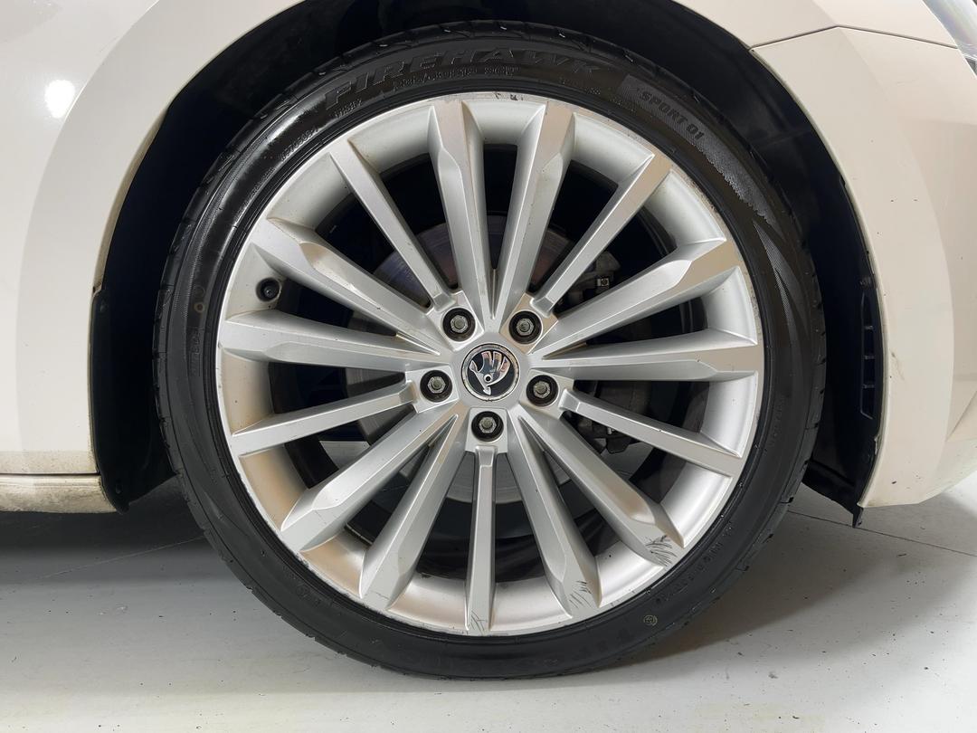 Photo '9' of Skoda Superb