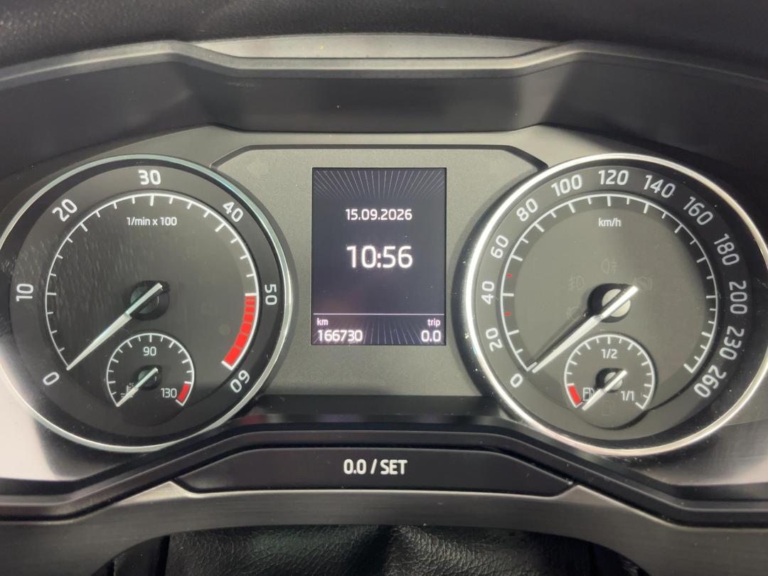 Photo '21' of Skoda Superb