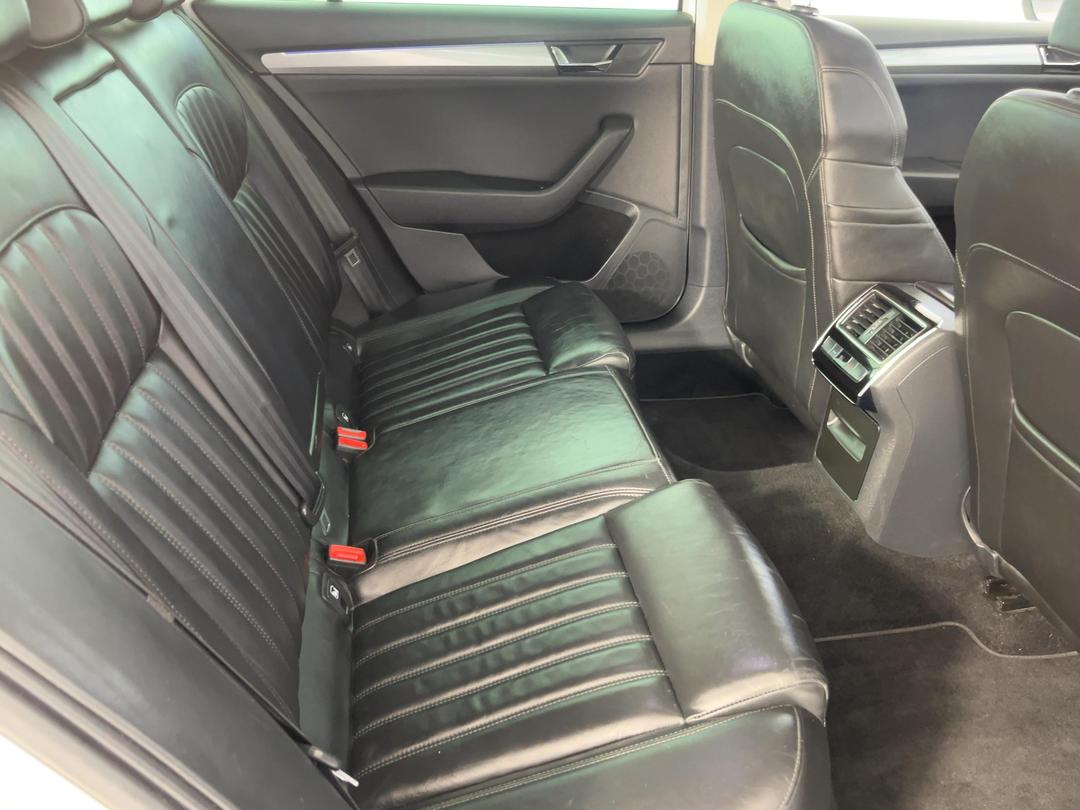 Photo '20' of Skoda Superb