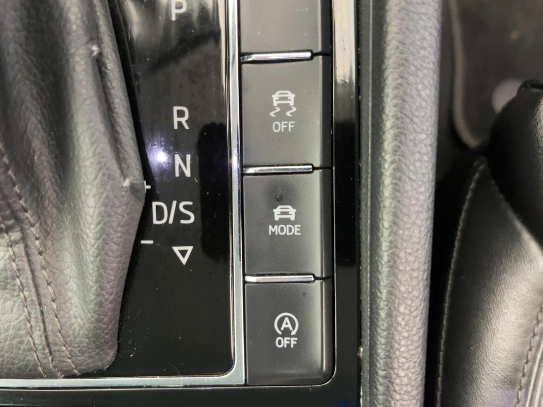 Photo '28' of Skoda Superb