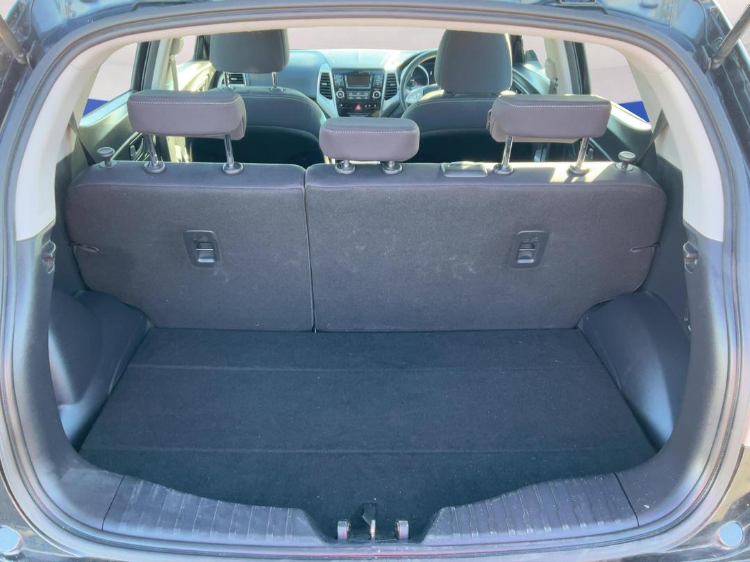 Photo '14' of Ssangyong Tivoli