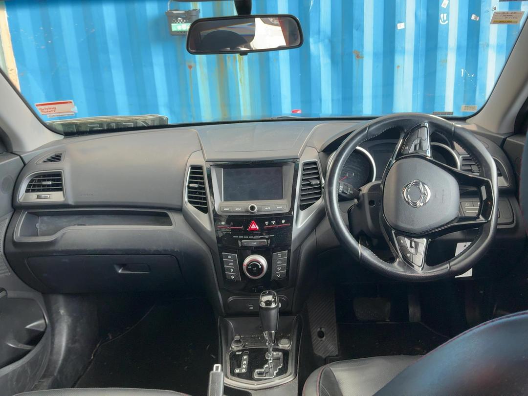 Photo '10' of Ssangyong Tivoli LTD LWB Photo '10' of Ssangyong Tivoli LTD LWB