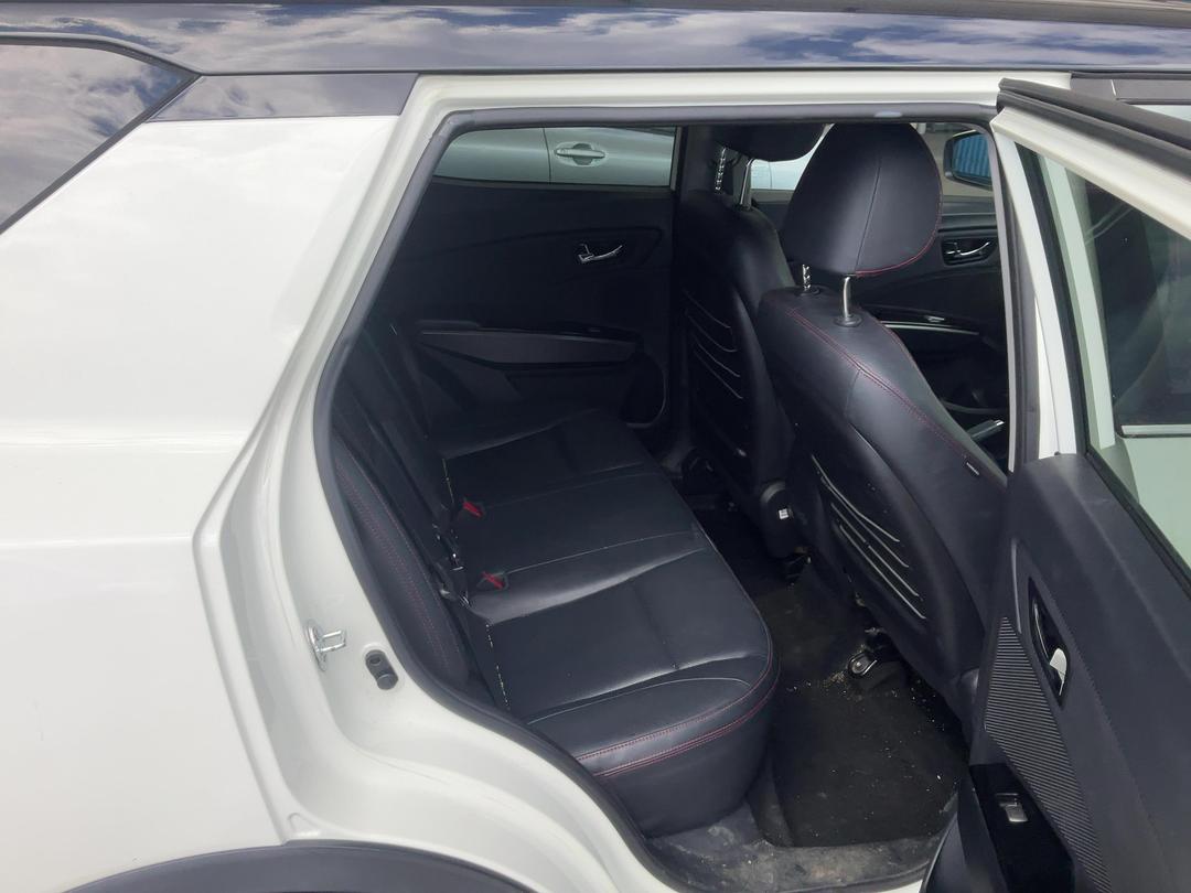 Photo '21' of Ssangyong Tivoli LTD LWB Photo '21' of Ssangyong Tivoli LTD LWB