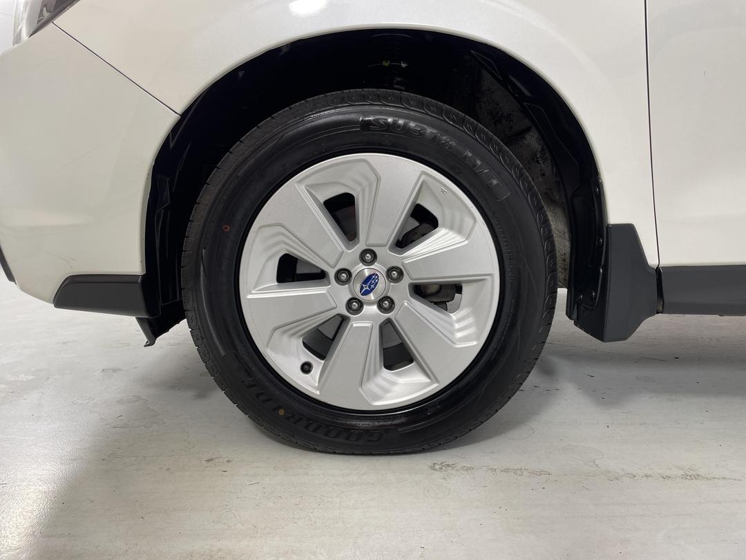 Photo '10' of Subaru Forester