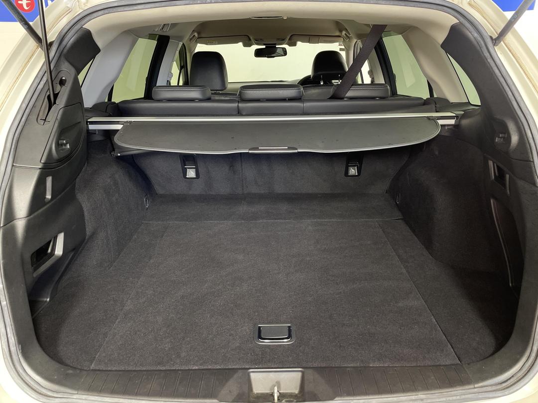 Photo '14' of Subaru Outback