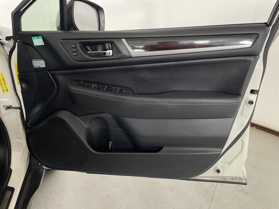 Photo '15' of Subaru Outback