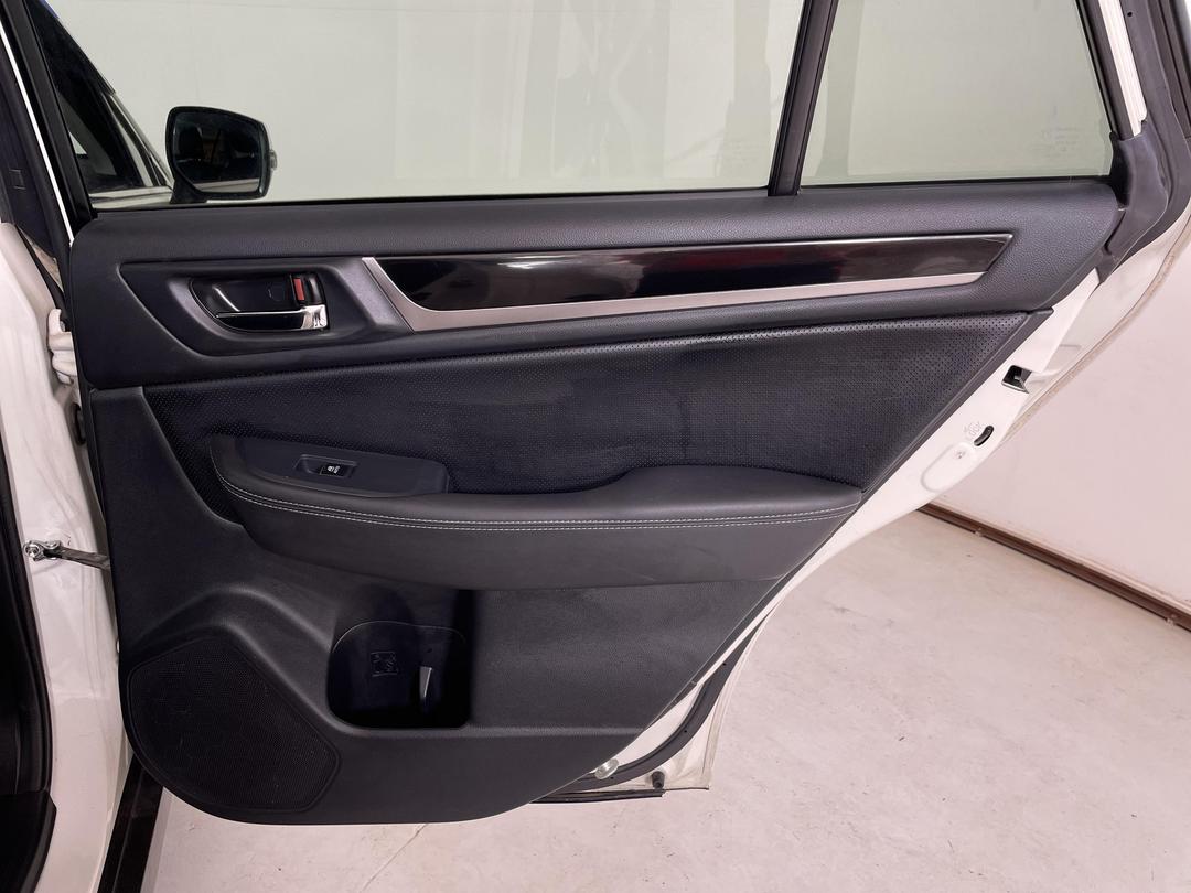 Photo '19' of Subaru Outback