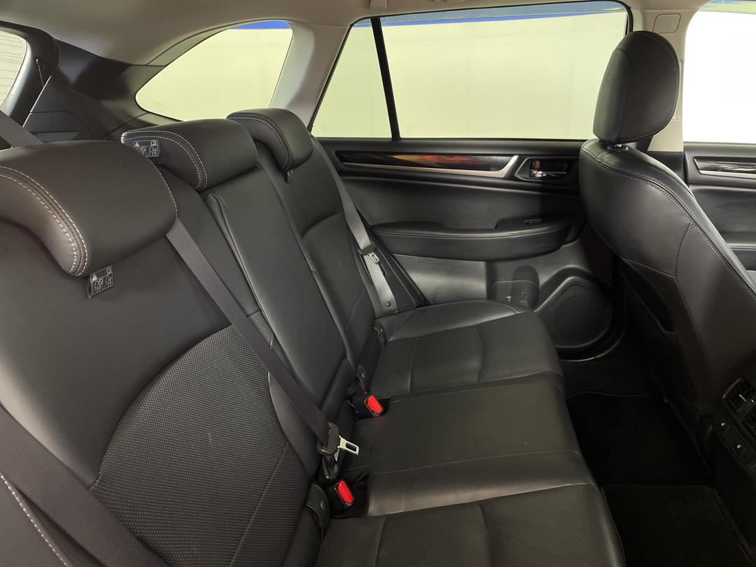 Photo '20' of Subaru Outback