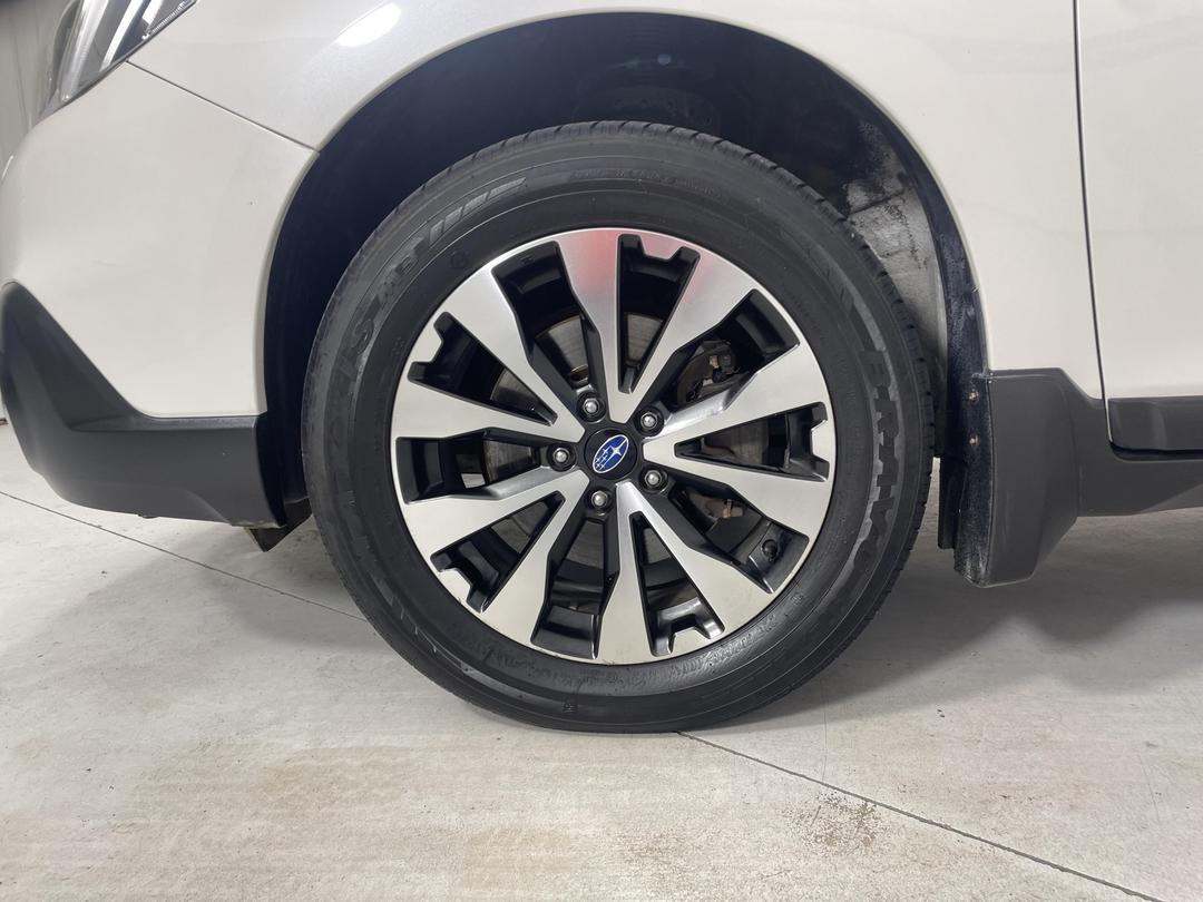 Photo '10' of Subaru Outback