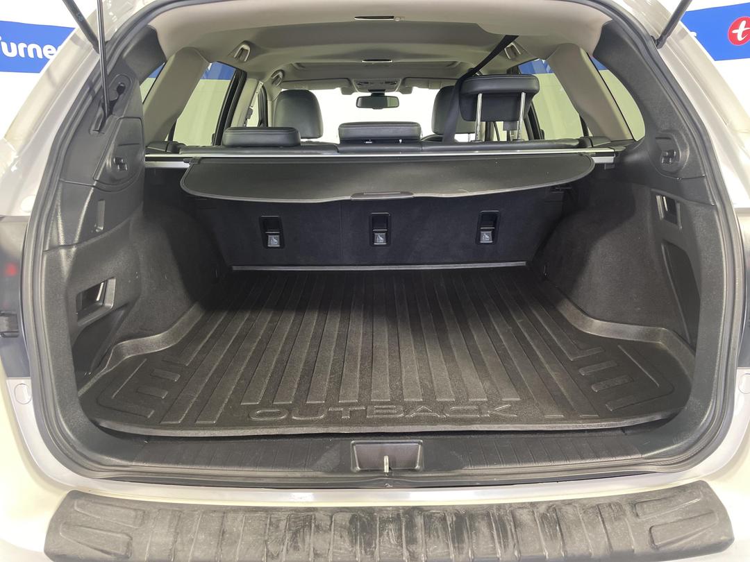 Photo '14' of Subaru Outback