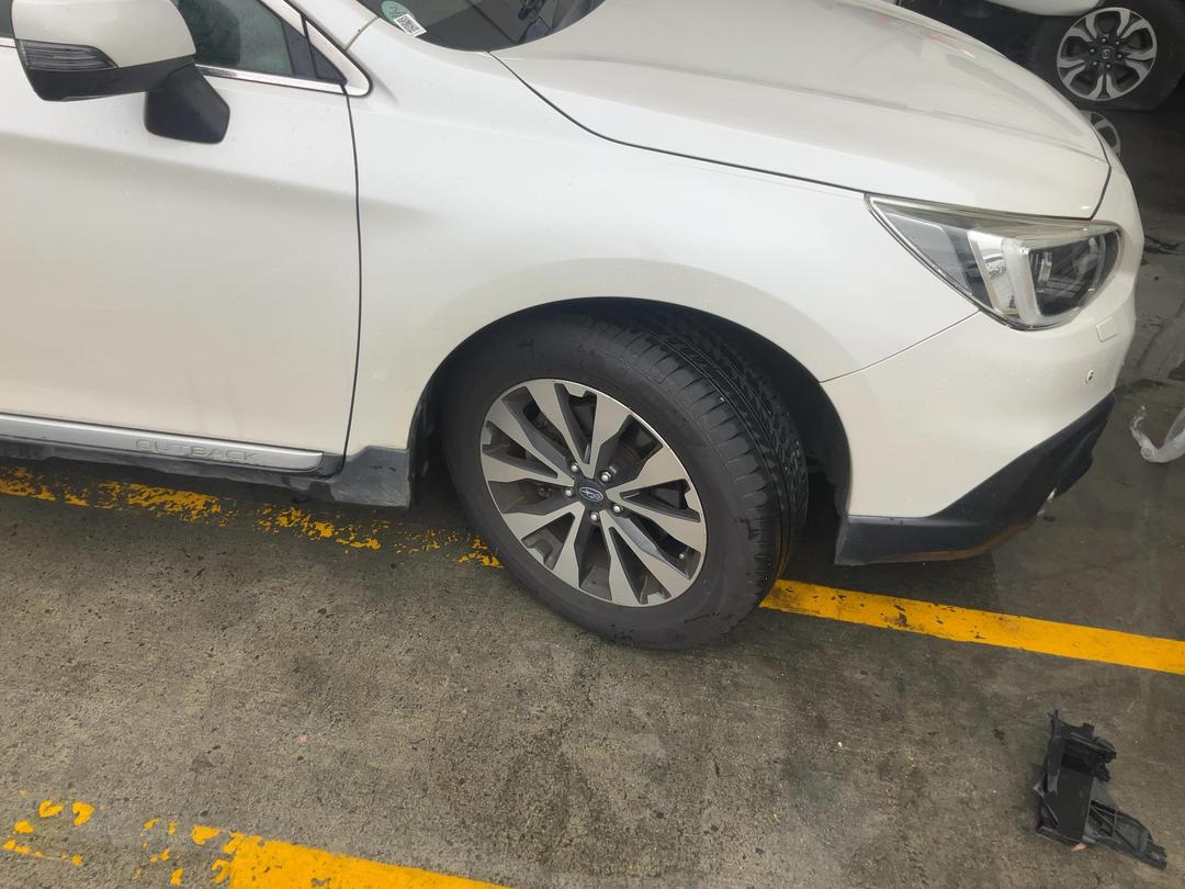 Photo '2' of Subaru Outback