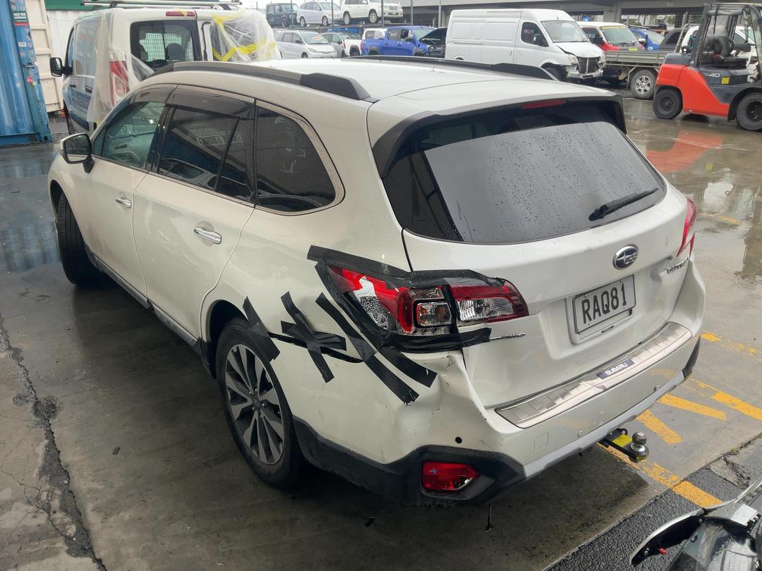 Photo '8' of Subaru Outback