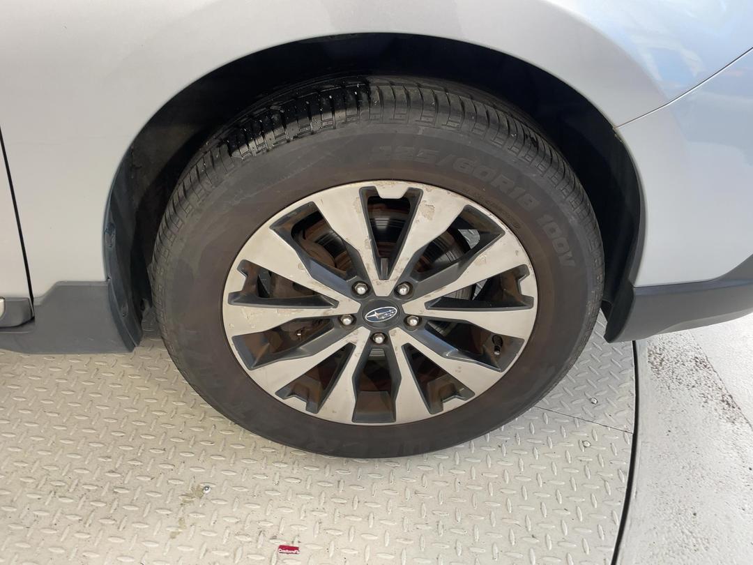 Photo '9' of Subaru Outback