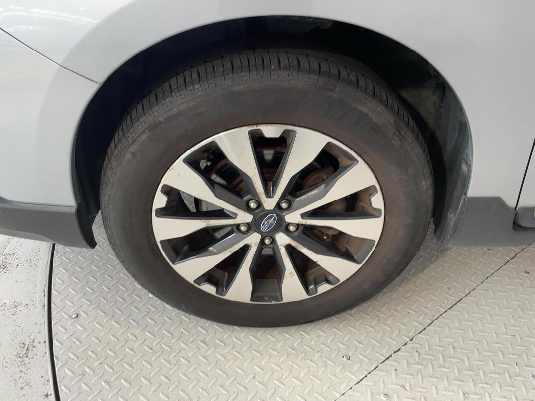 Photo '10' of Subaru Outback