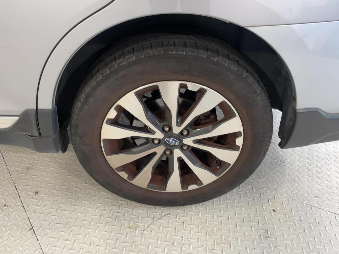 Photo '11' of Subaru Outback