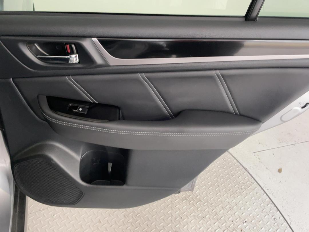 Photo '19' of Subaru Outback