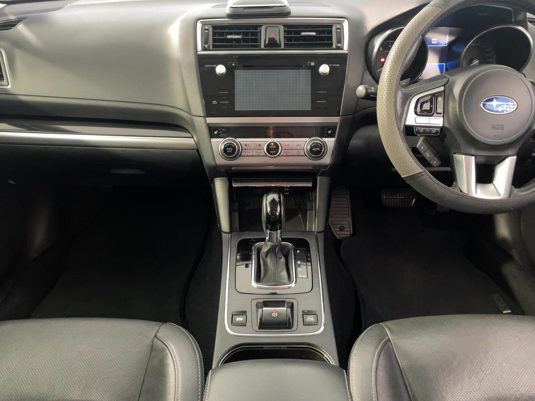 Photo '18' of Subaru Outback