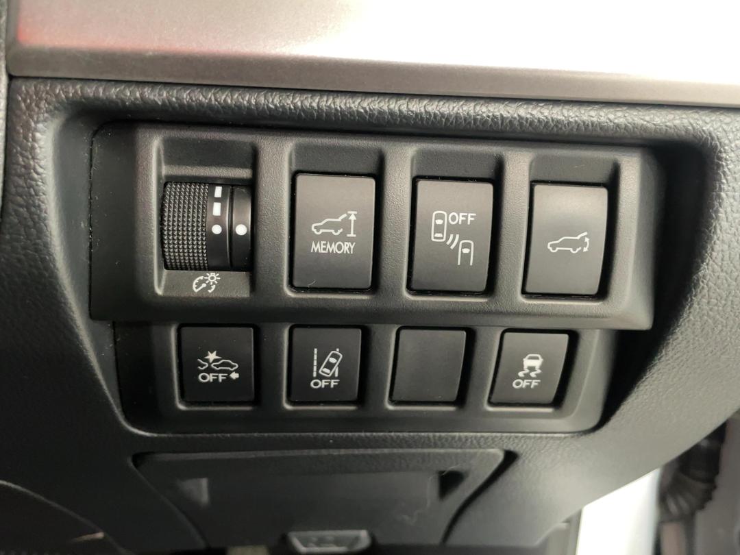 Photo '25' of Subaru Outback