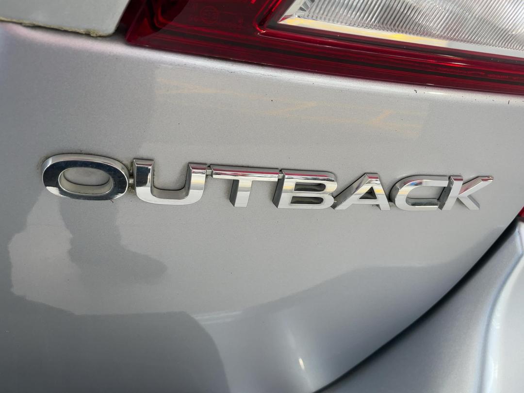 Photo '37' of Subaru Outback