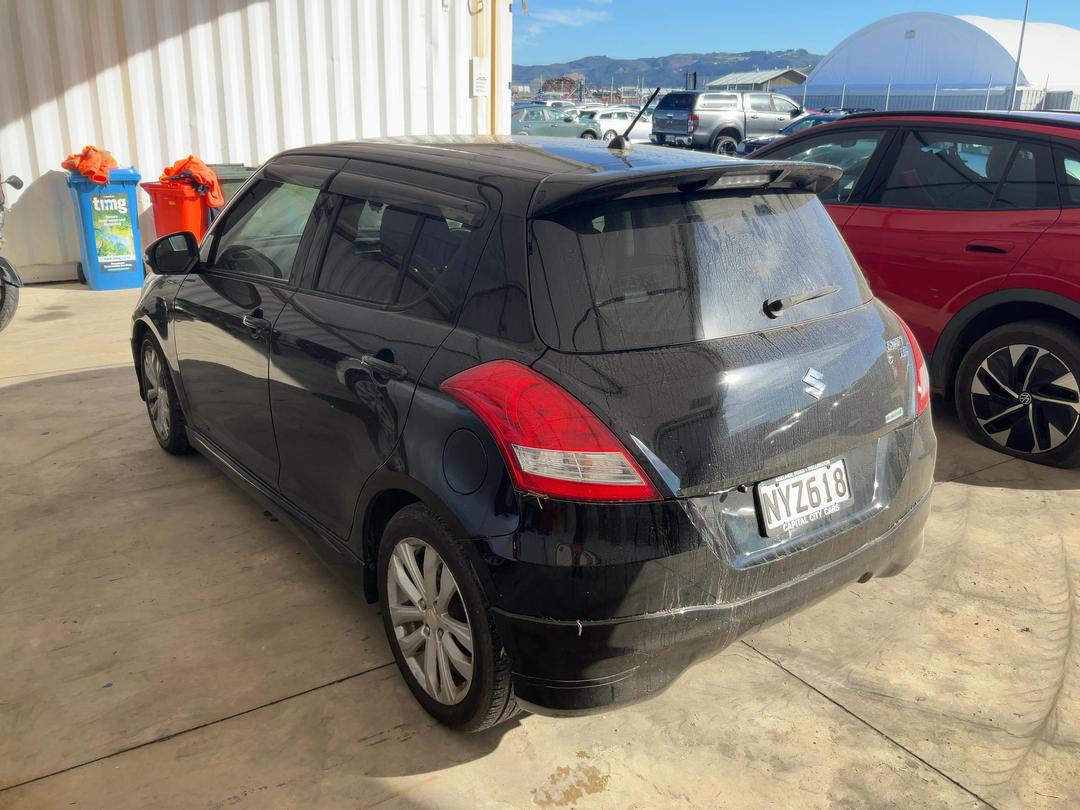 Photo '5' of Suzuki Swift RS