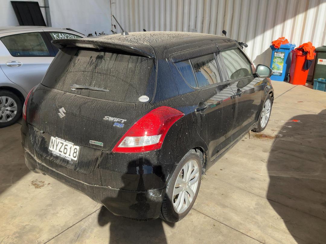 Photo '7' of Suzuki Swift RS