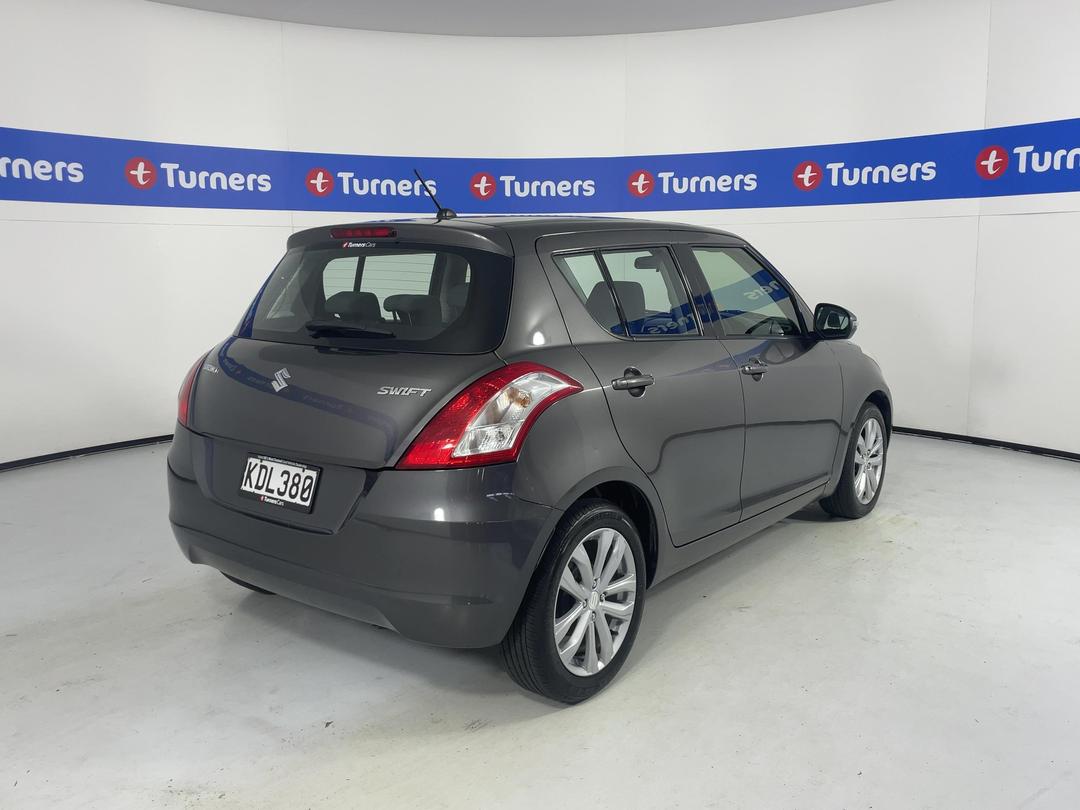 Photo '7' of Suzuki Swift