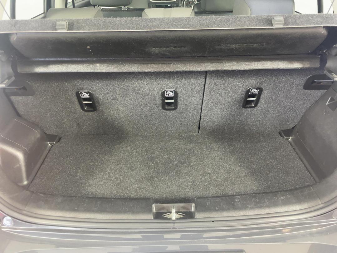 Photo '14' of Suzuki Swift