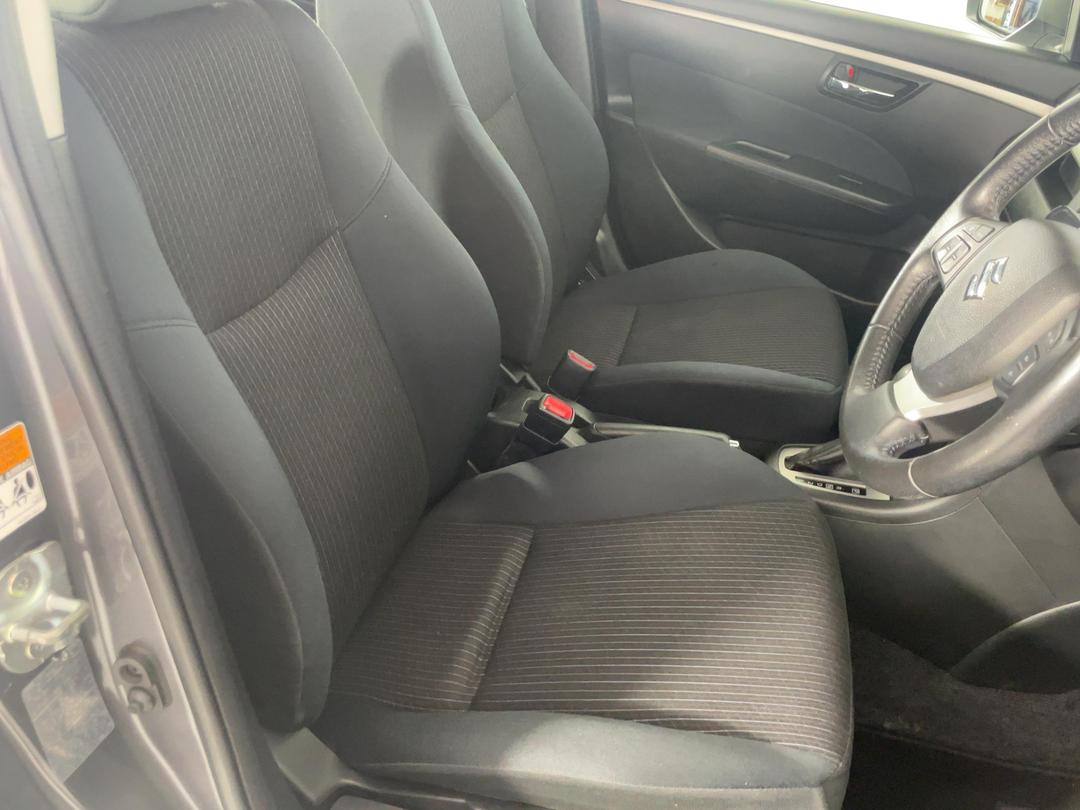 Photo '16' of Suzuki Swift