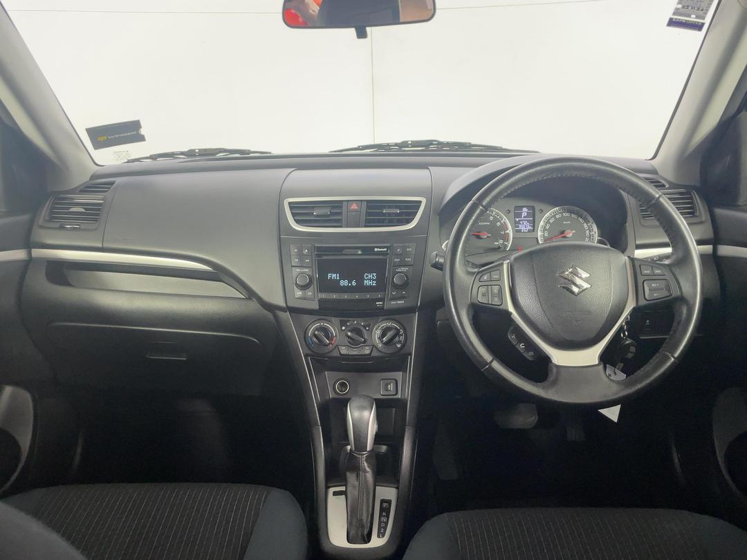 Photo '17' of Suzuki Swift