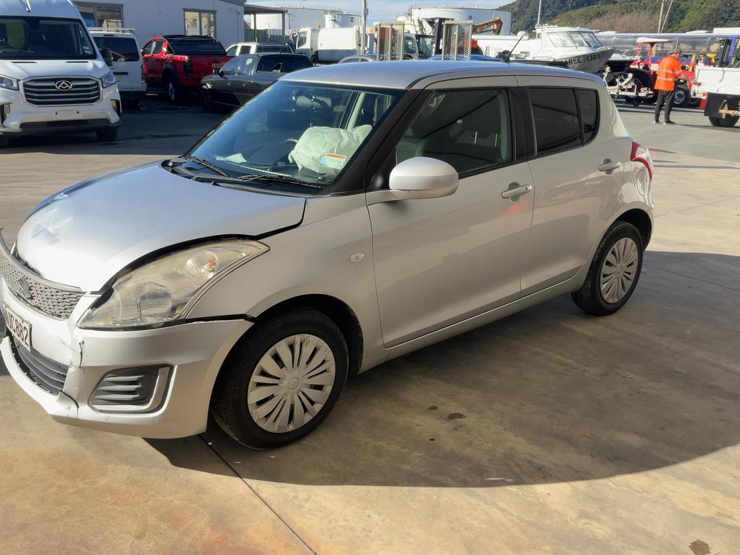Photo '4' of Suzuki Swift