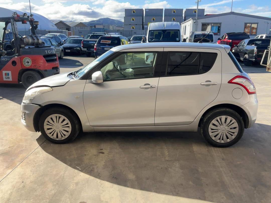 Photo '5' of Suzuki Swift