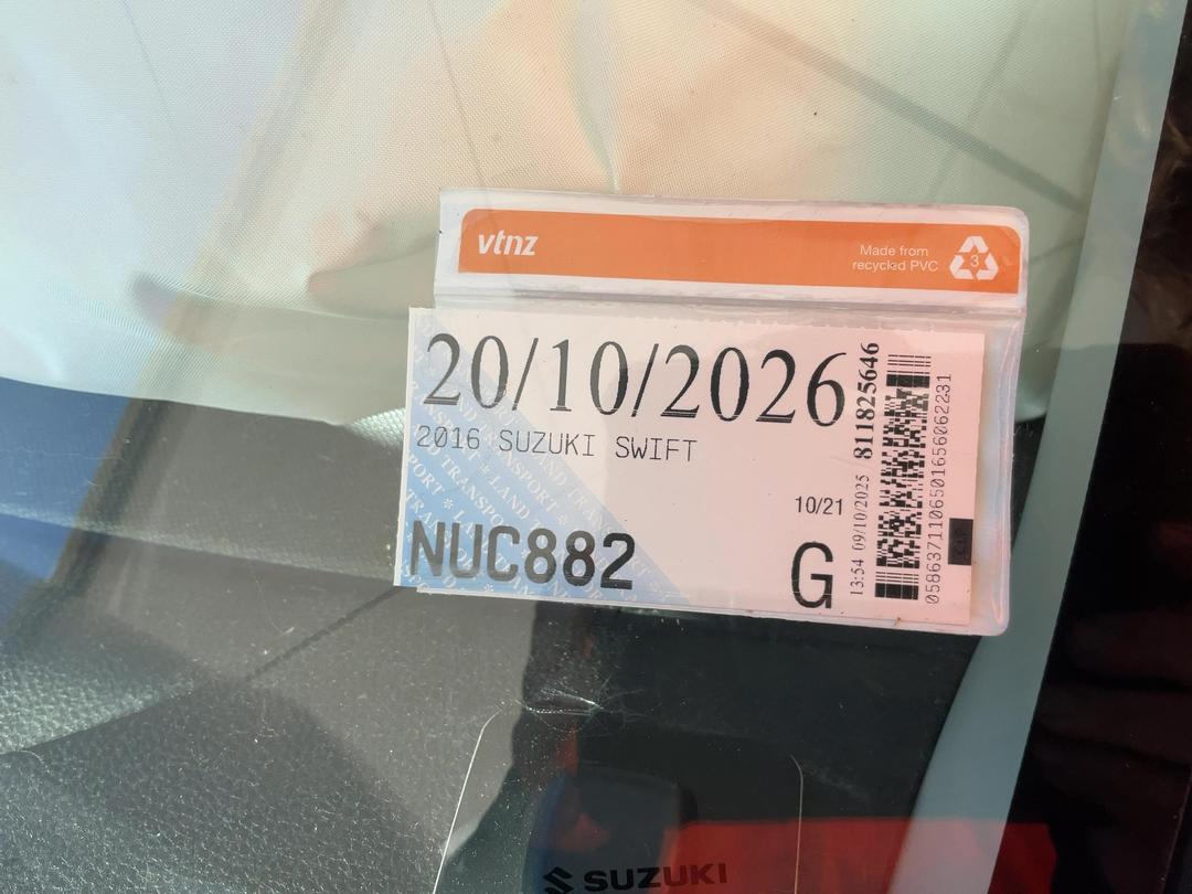 Photo '24' of Suzuki Swift