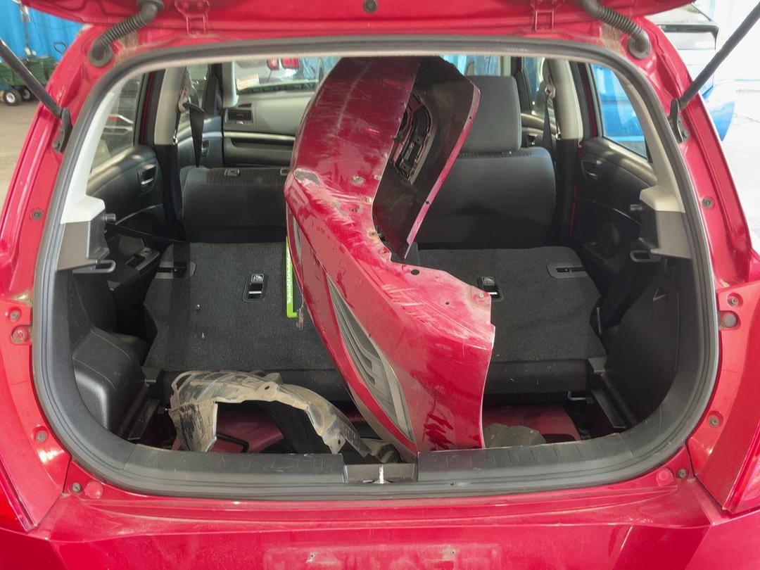 Photo '15' of Suzuki Swift XS5