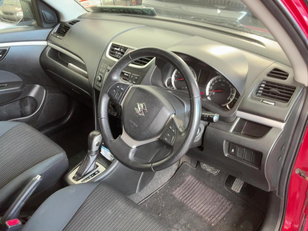 Photo '23' of Suzuki Swift XS5