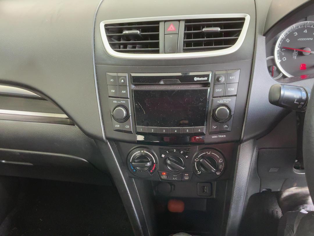 Photo '26' of Suzuki Swift XS5