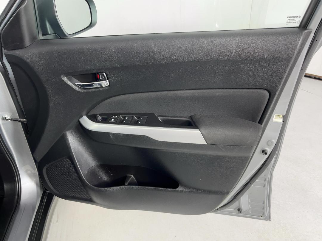 Photo '15' of Suzuki Vitara
