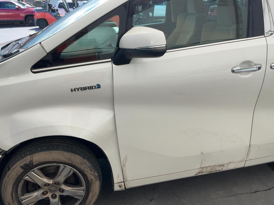 Photo '8' of Toyota Alphard Vellfire Photo '8' of Toyota Alphard Vellfire