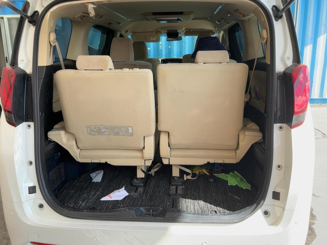 Photo '13' of Toyota Alphard Vellfire Photo '13' of Toyota Alphard Vellfire