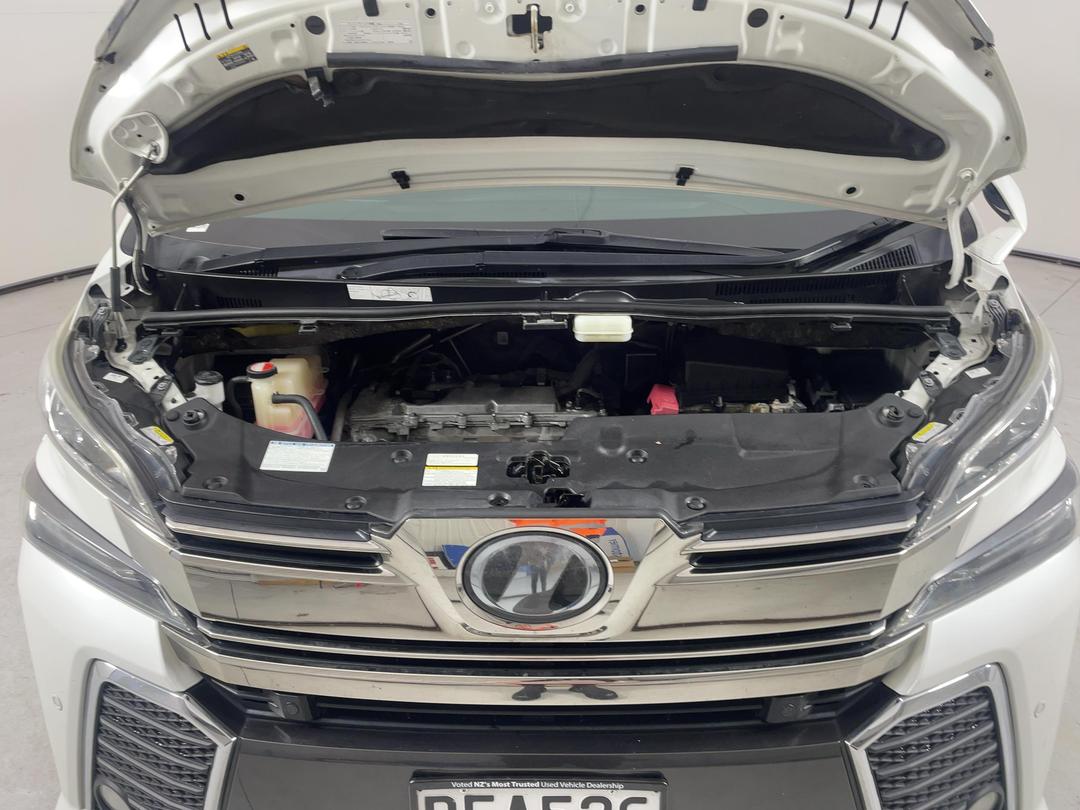 Photo '13' of Toyota Alphard