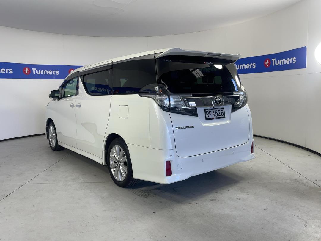 Photo '5' of Toyota Alphard