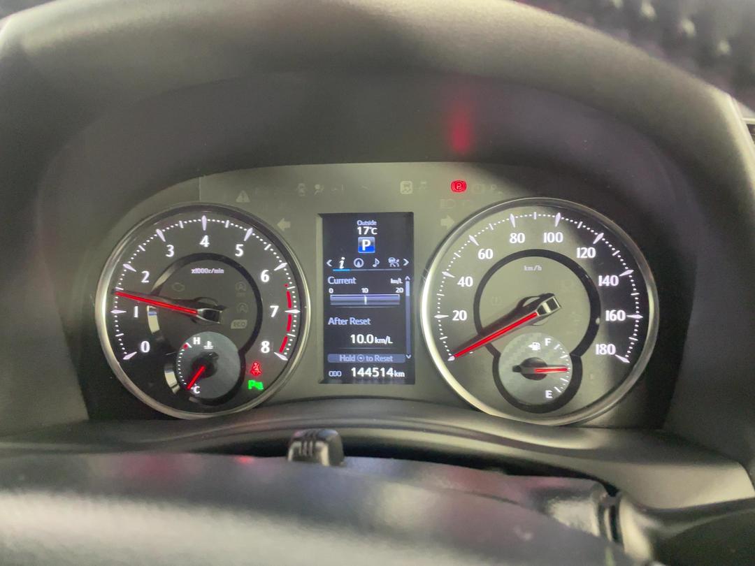 Photo '21' of Toyota Alphard