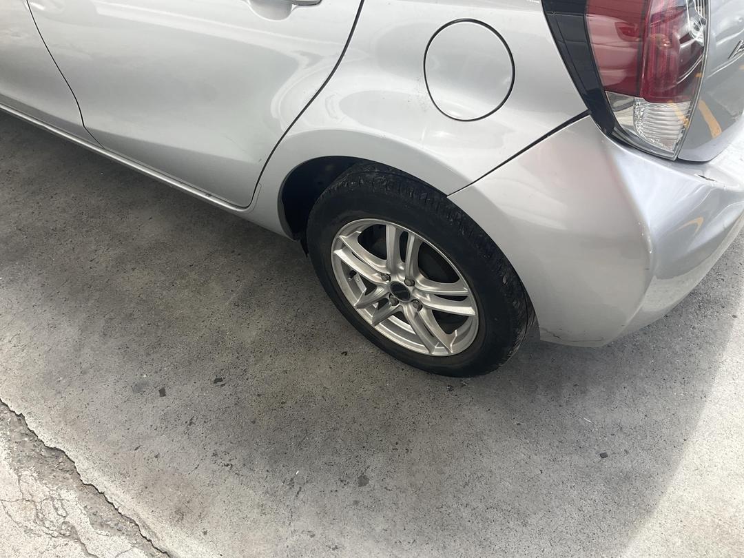 Photo '11' of Toyota Aqua Hybrid