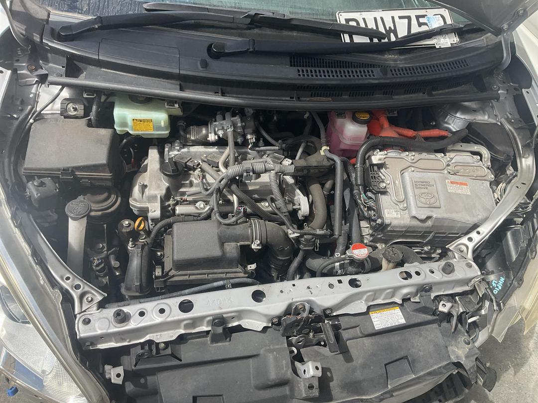 Photo '16' of Toyota Aqua Hybrid