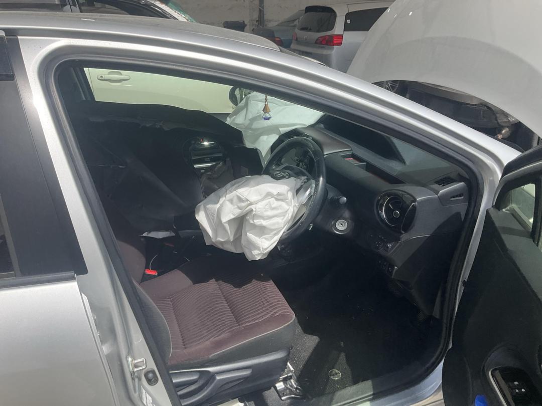 Photo '20' of Toyota Aqua Hybrid