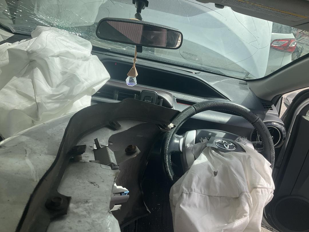 Photo '22' of Toyota Aqua Hybrid