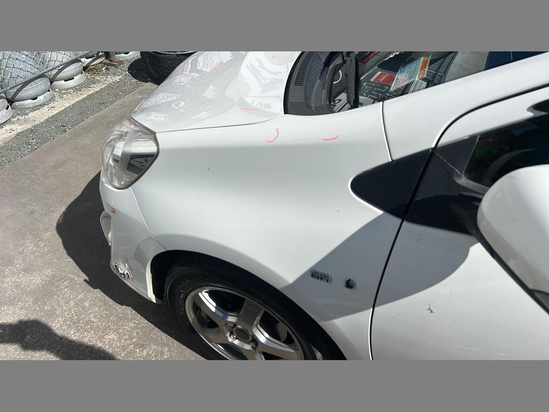 Photo '16' of Toyota Aqua Hybrid