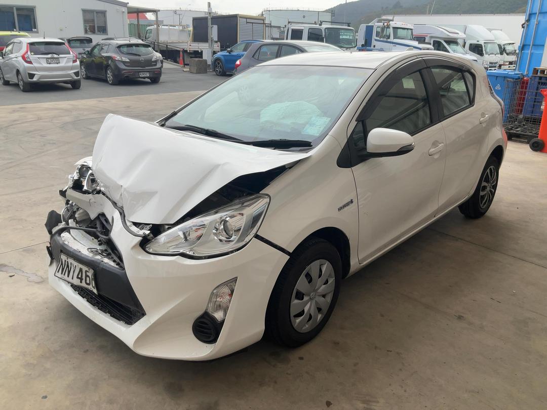 Photo '3' of Toyota Aqua