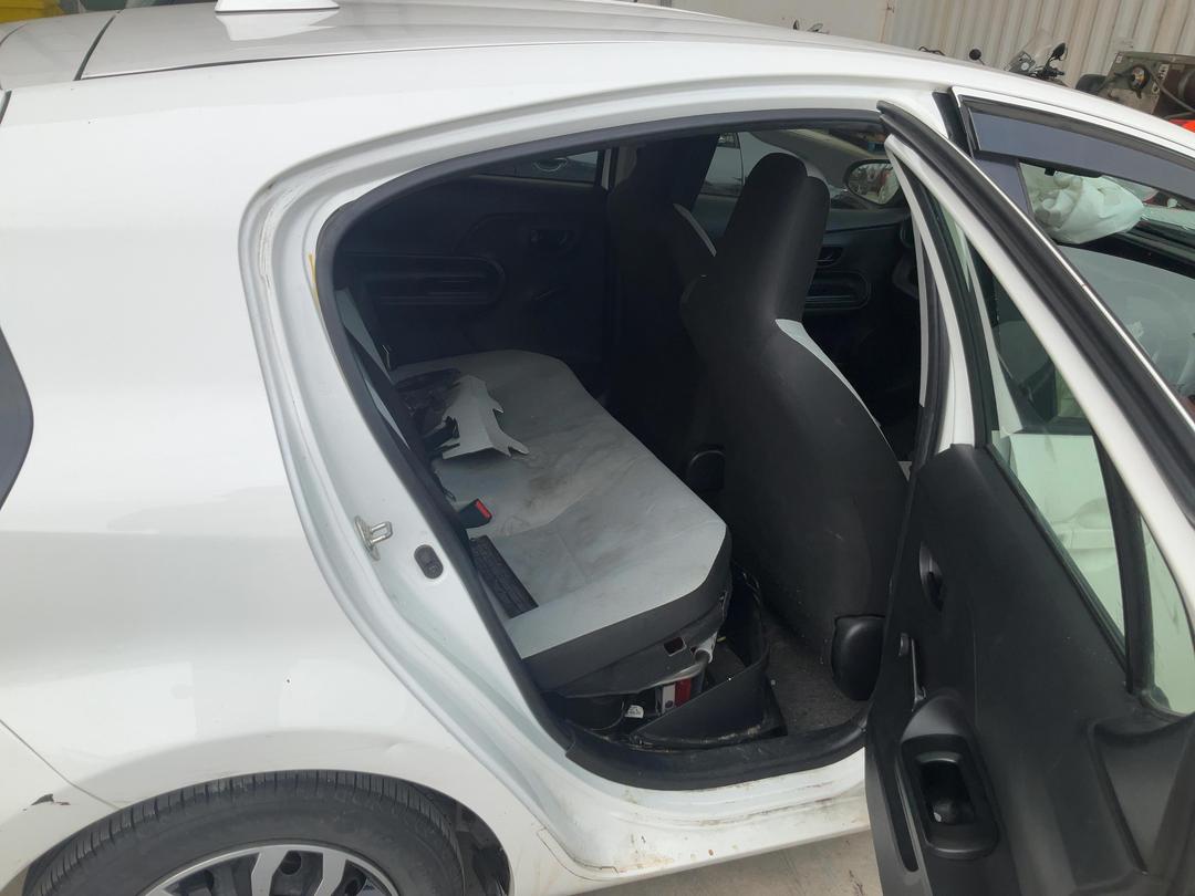 Photo '8' of Toyota Aqua